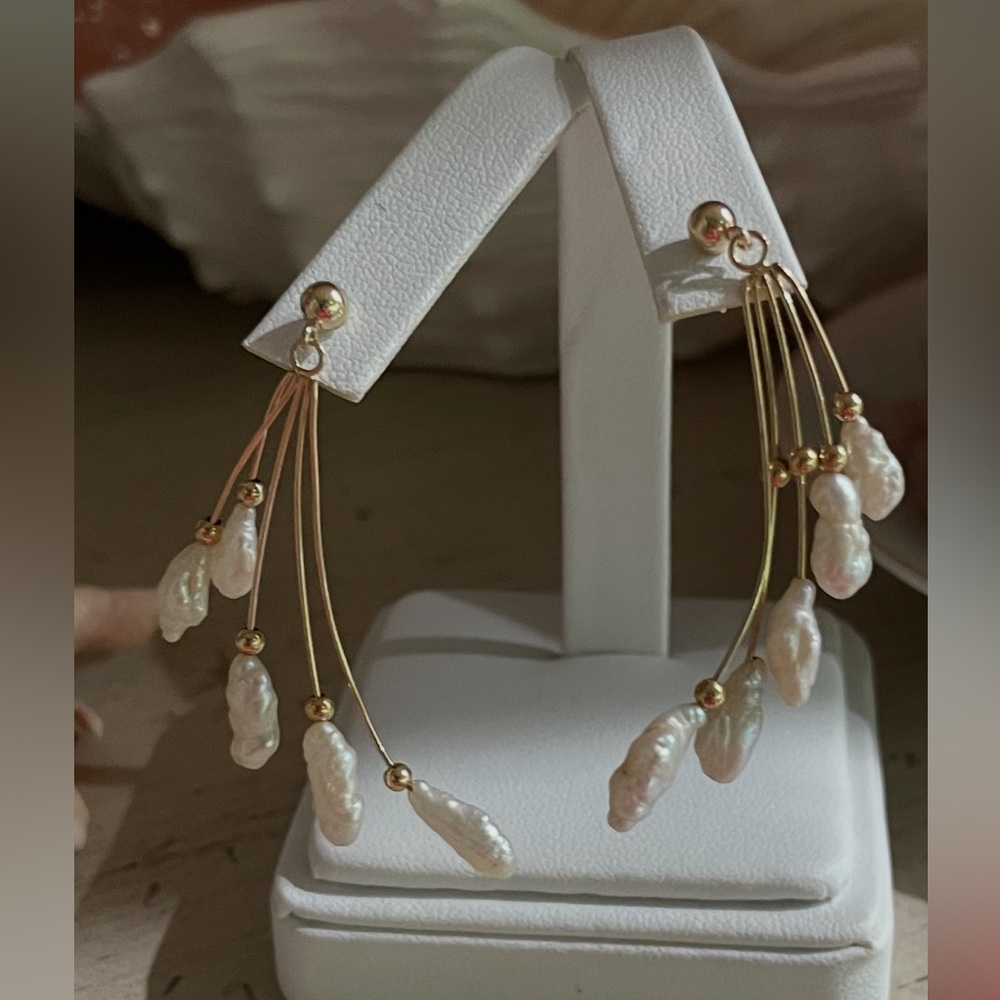 Freshwater Pearl earrings, 14k, beautiful for summer😎